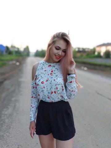 Проститутка Юна